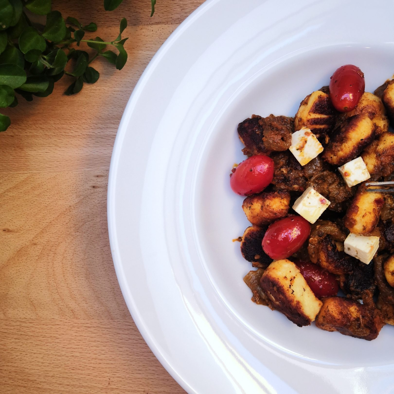 Low-Carb Gnocchi with Red Pesto Sauce